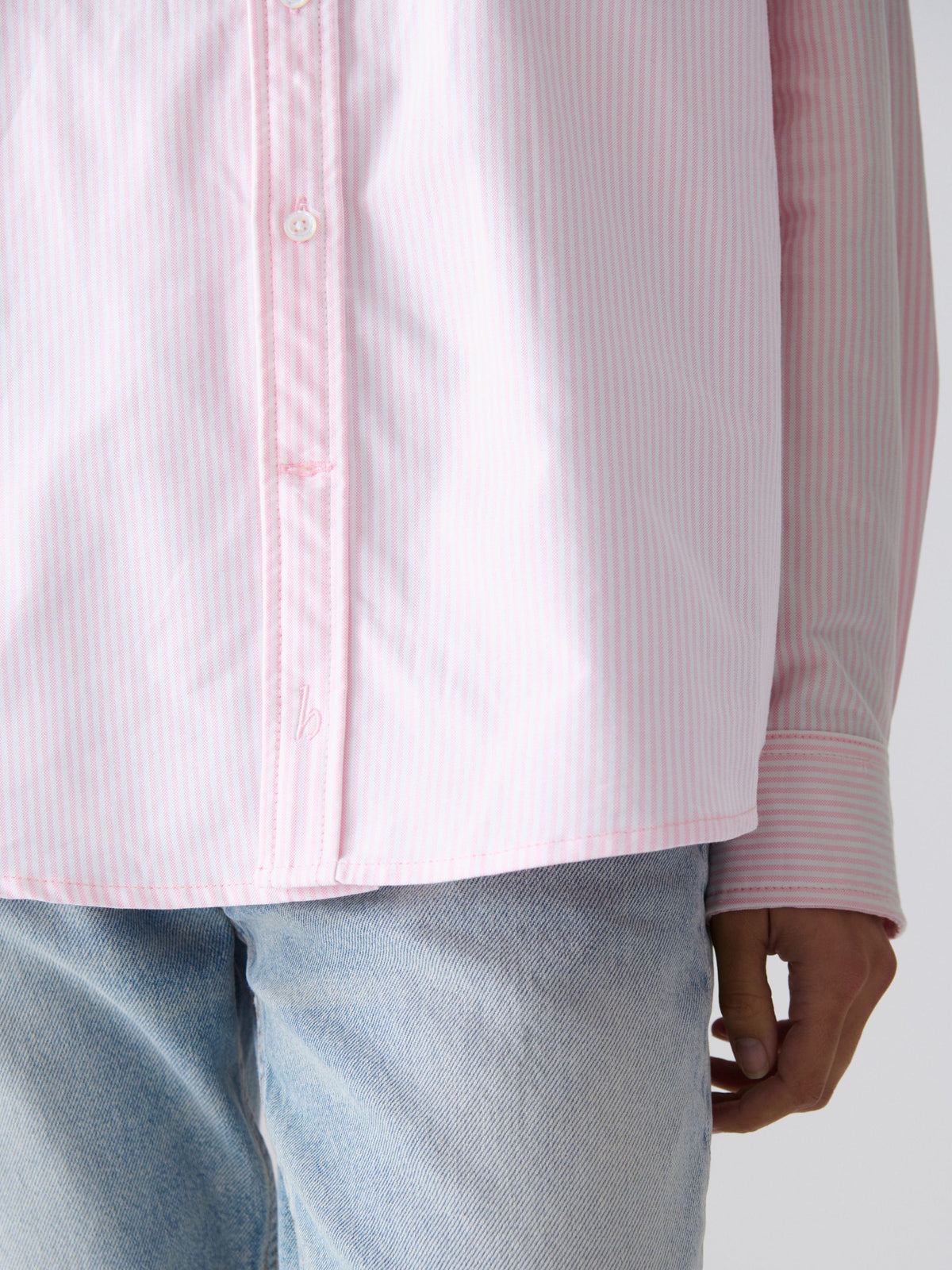Close up Hanover Essential Oxford Shirt in Pink stripe on model